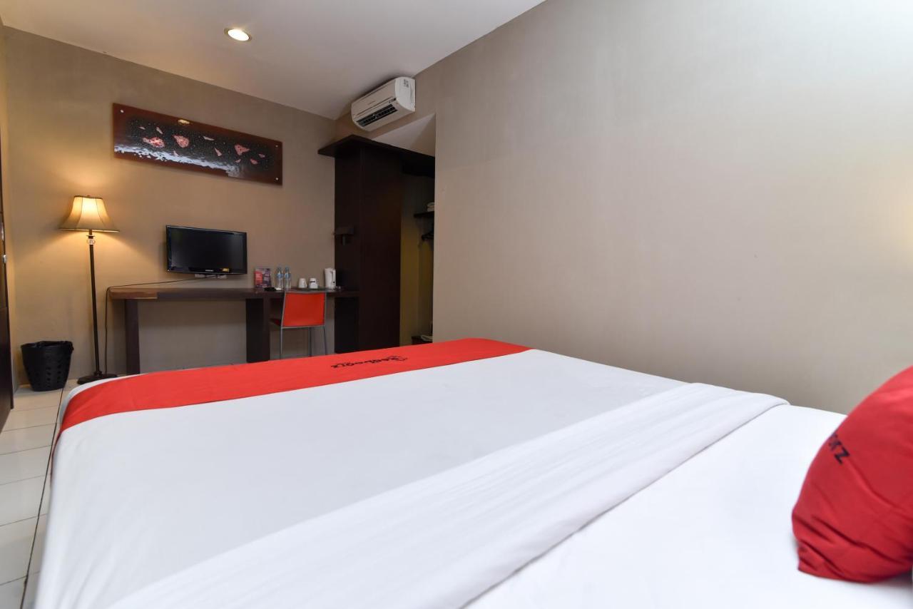 Reddoorz Plus @ Raya Legian Εξωτερικό φωτογραφία
