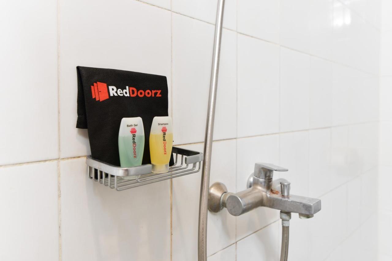 Reddoorz Plus @ Raya Legian Εξωτερικό φωτογραφία