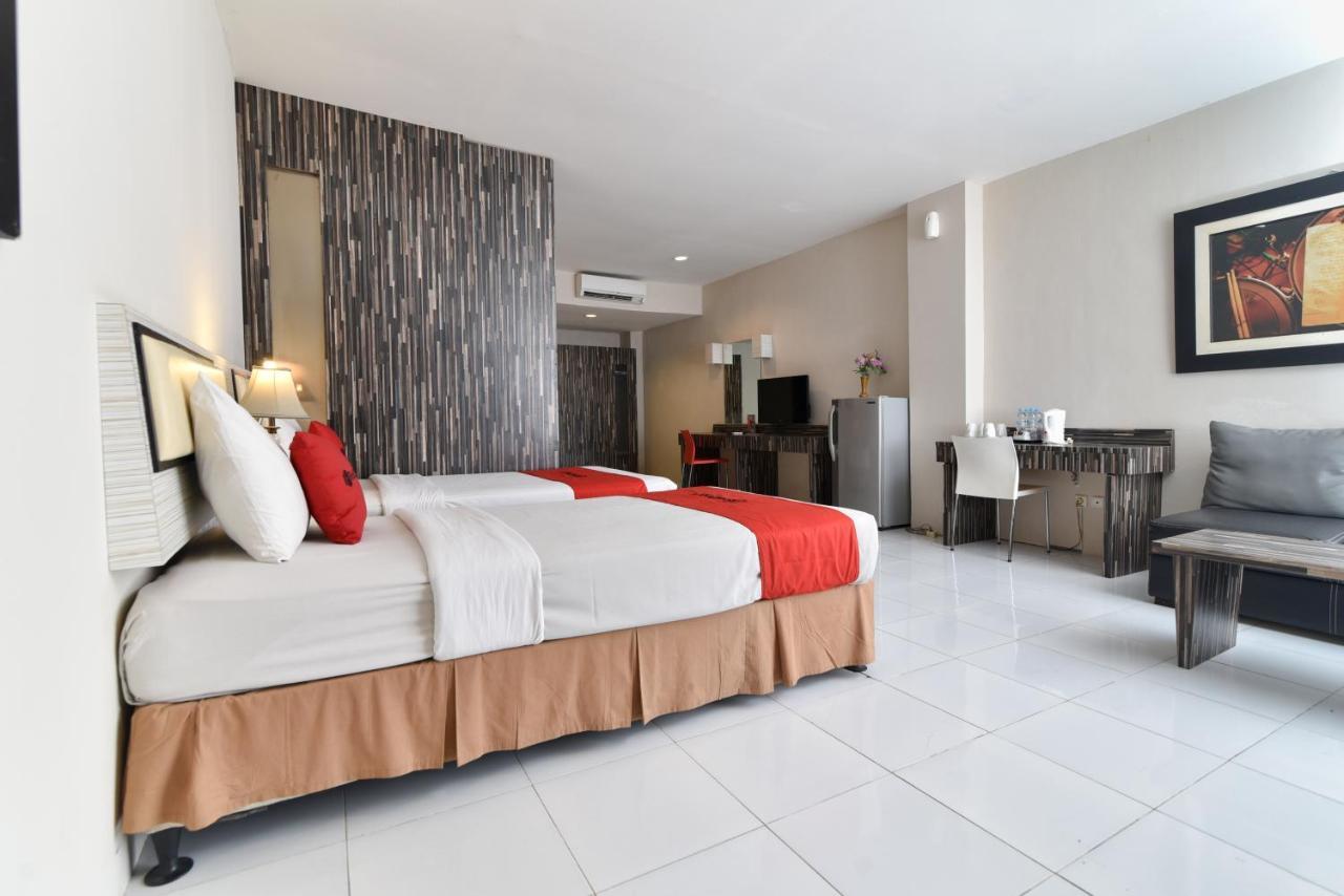 Reddoorz Plus @ Raya Legian Εξωτερικό φωτογραφία